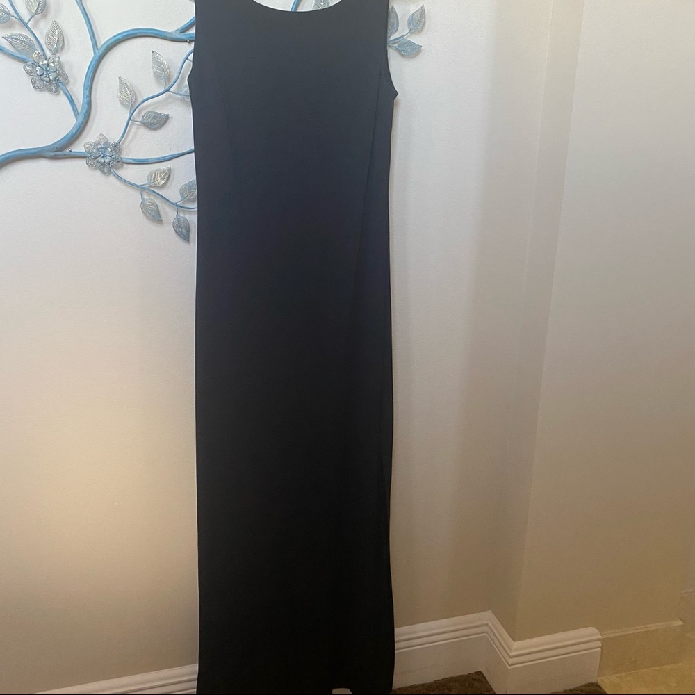Rimini by Shaw black maxi dress w/side slit No size marked on dress *see below